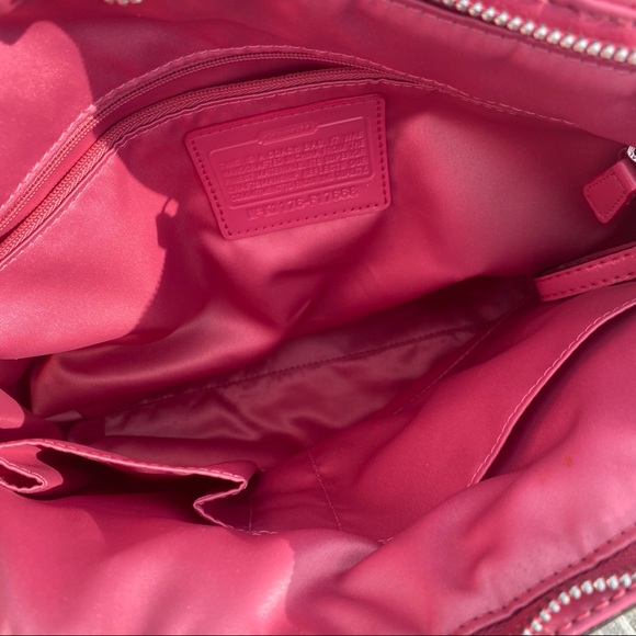 Coach Signature Quilted Stitch Nylon Tote bag - Picture 7 of 8